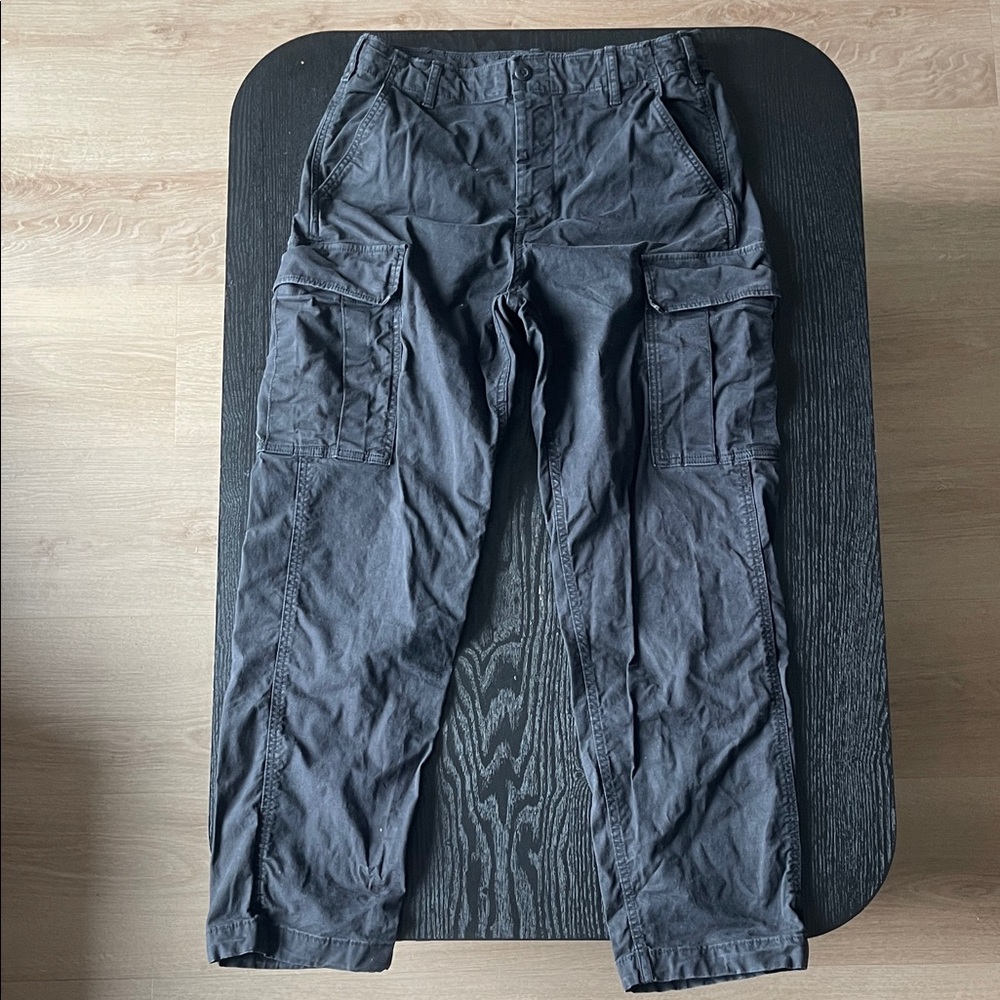 Uniqlo Black Cargo Pants with Utility Pockets